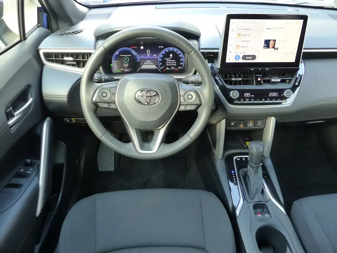 Toyota Corolla Cross - Thumbnail 9