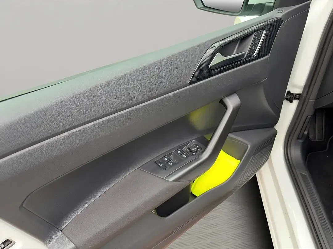 Volkswagen Polo - Thumbnail 10