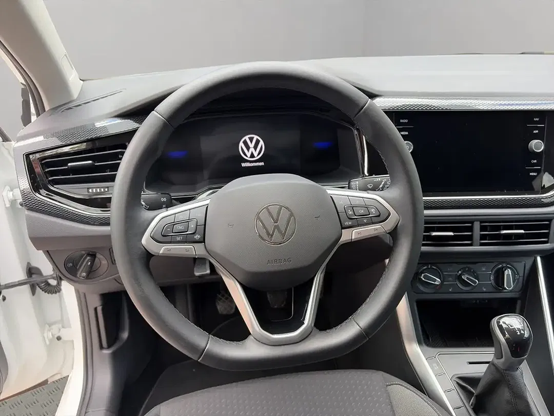Volkswagen Polo - Thumbnail 12