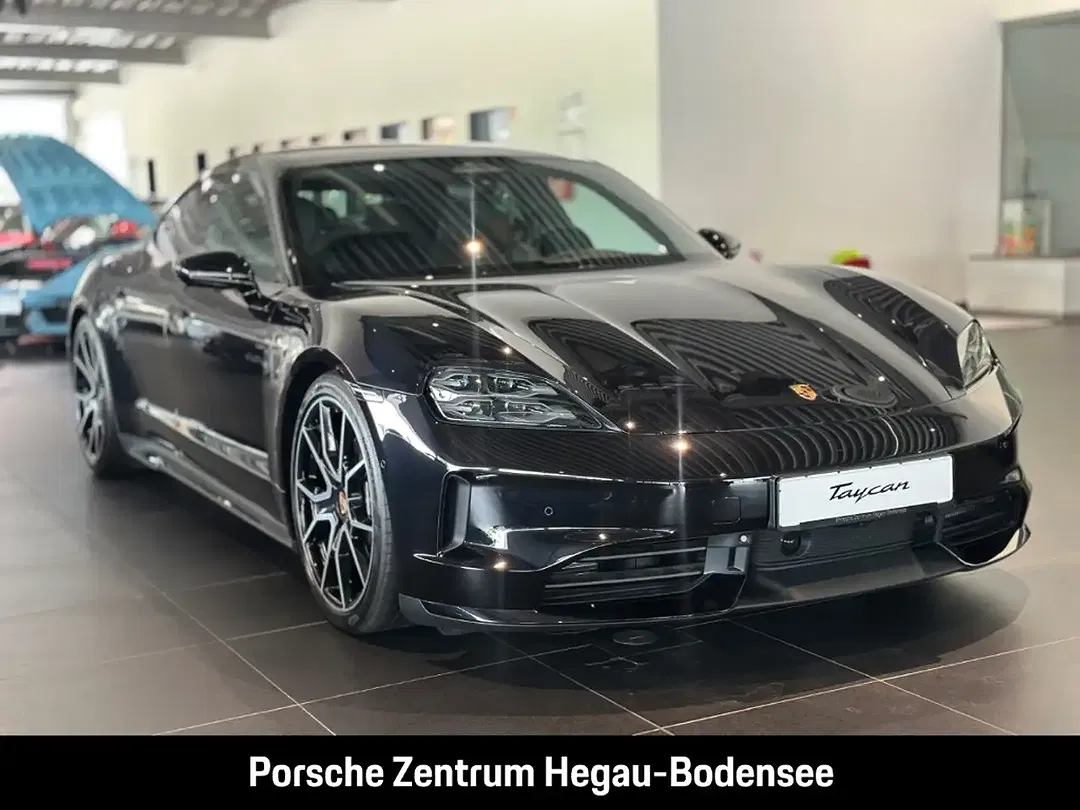 Porsche Taycan - Thumbnail 12