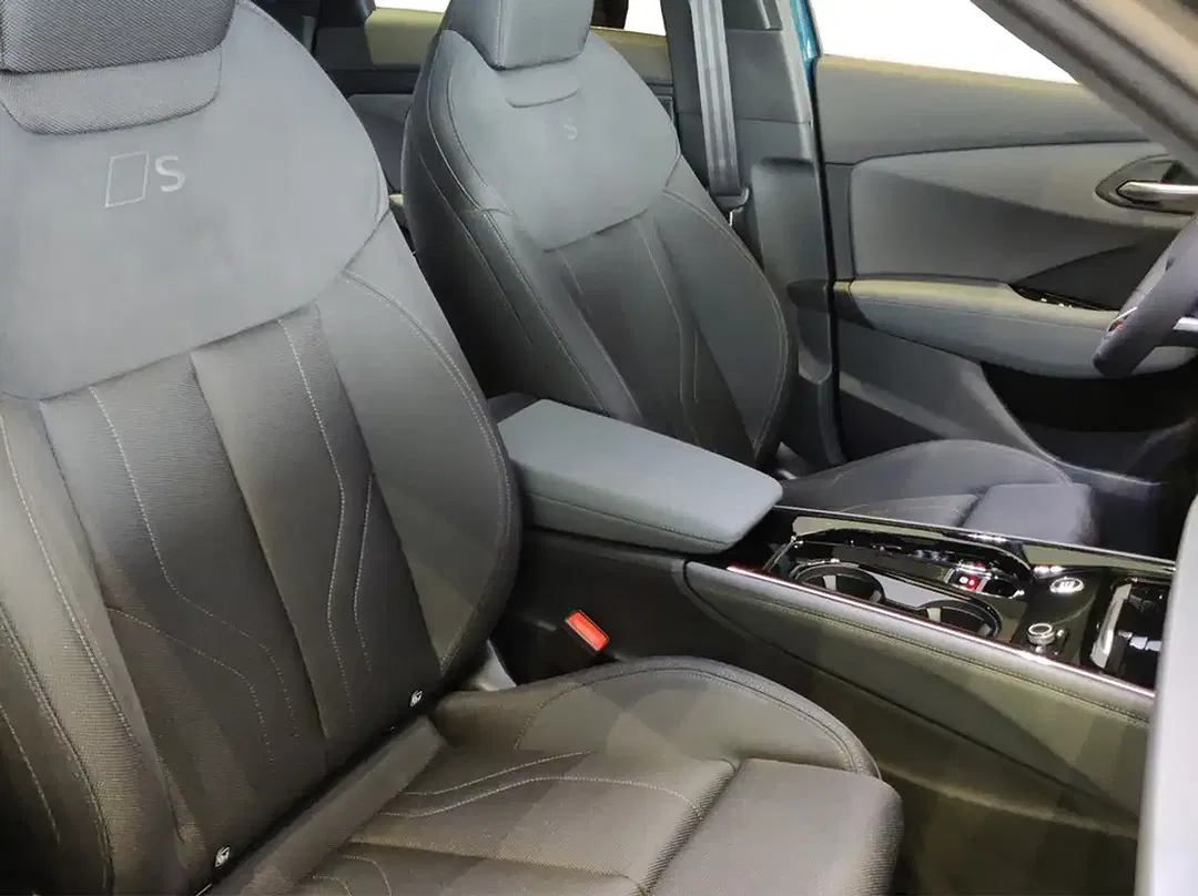 Audi Q3 - Thumbnail 8
