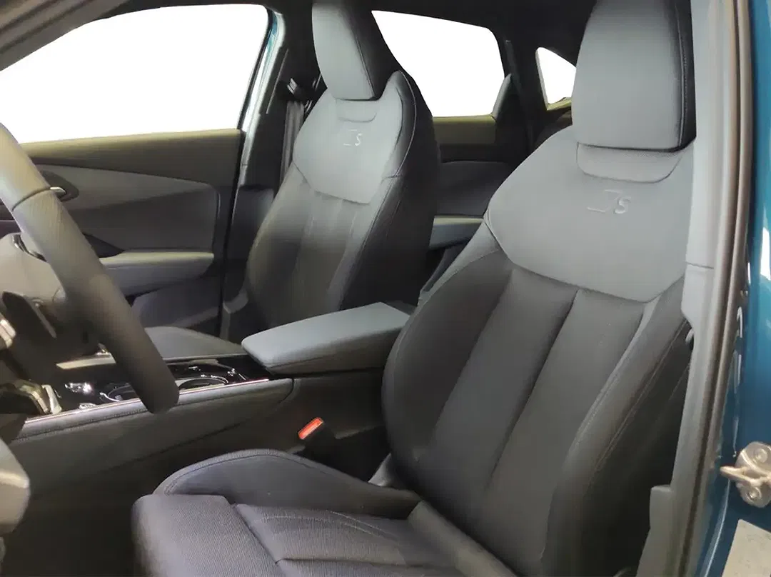 Audi Q3 - Thumbnail 9