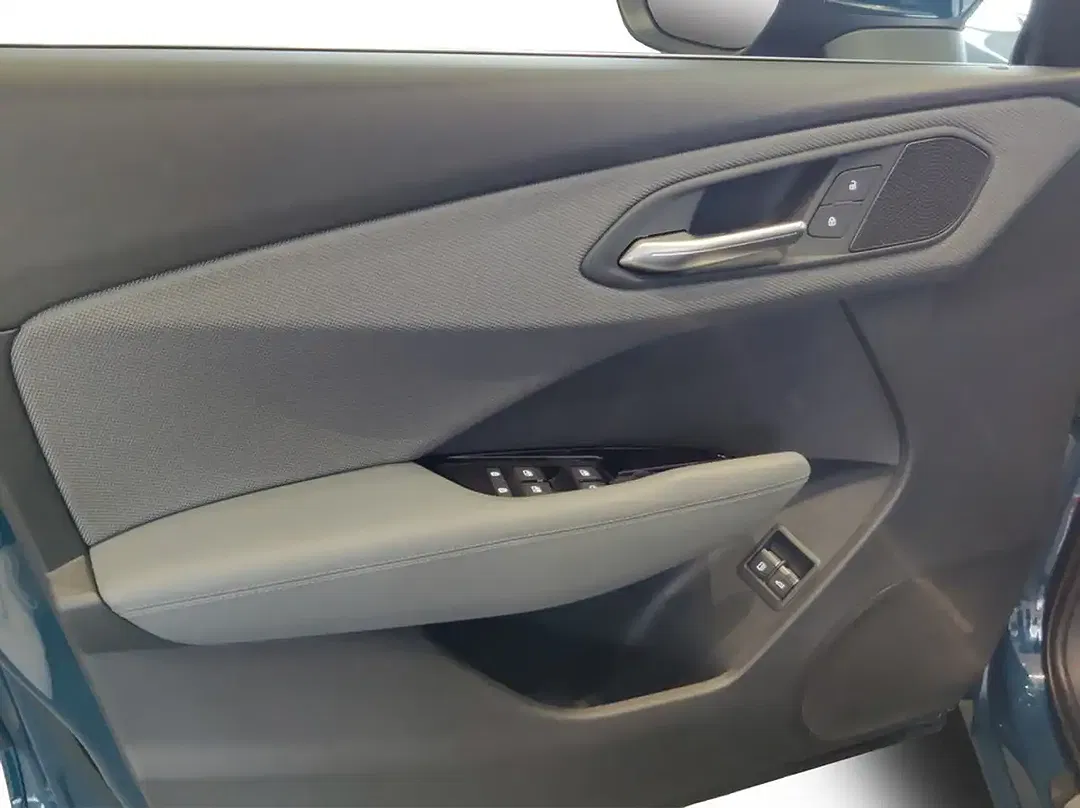 Audi Q3 - Thumbnail 10