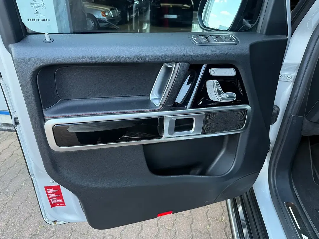 Mercedes-Benz G 500 - Thumbnail 15