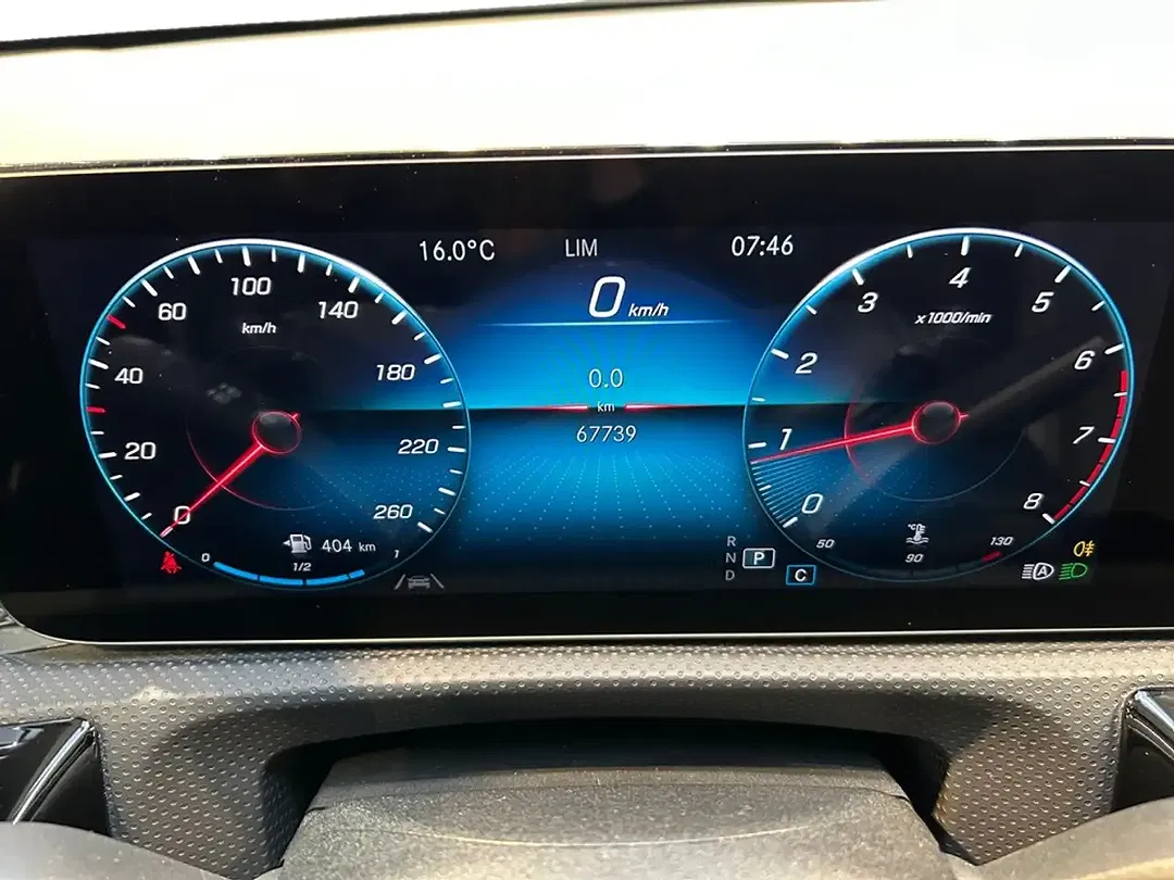 Mercedes-Benz A 180 - Thumbnail 9