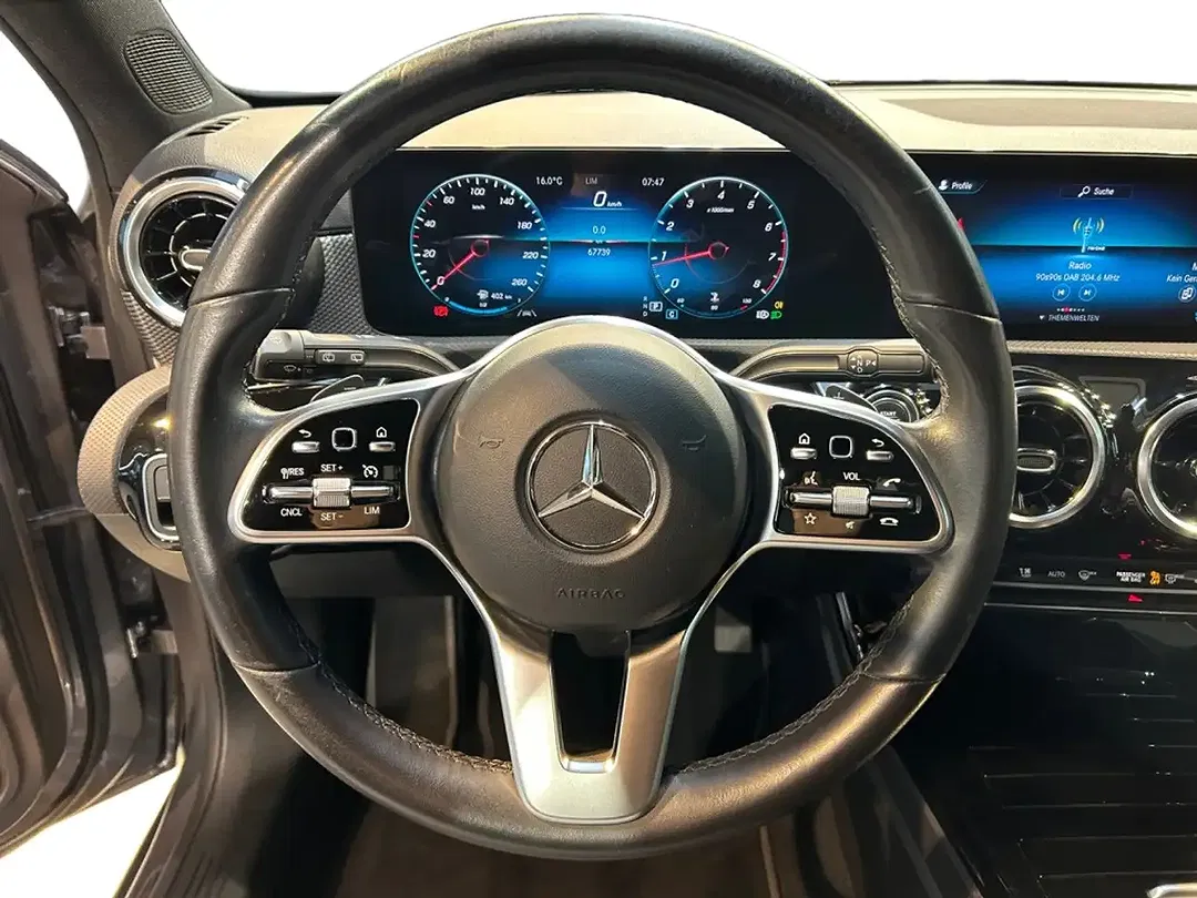 Mercedes-Benz A 180 - Thumbnail 10