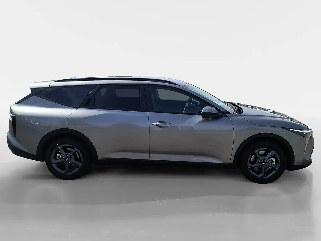 Kia K4 - Thumbnail 6