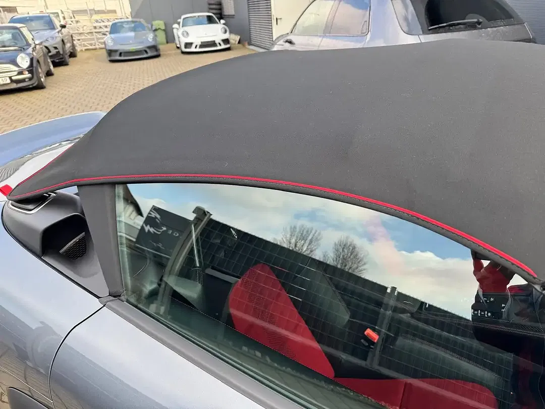 Porsche Boxster - Thumbnail 10