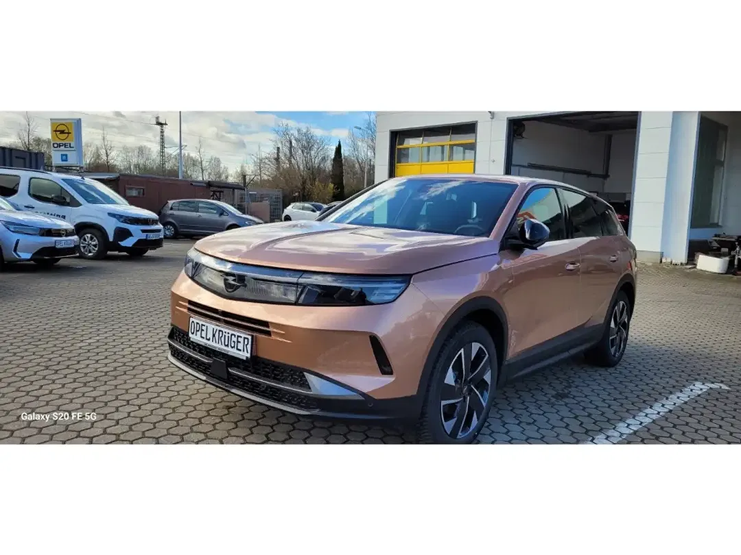 Opel Grandland - Thumbnail 2