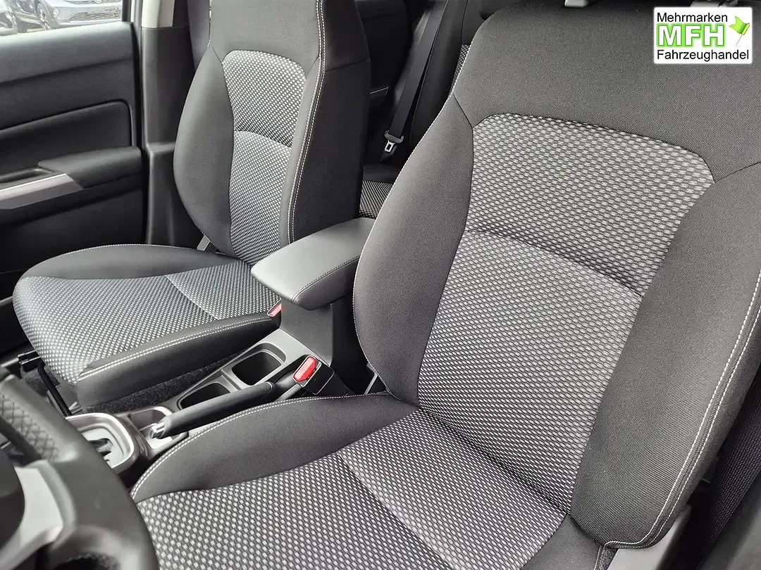 Suzuki Vitara - Thumbnail 11