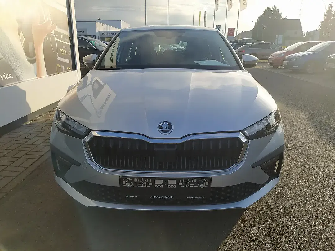 Skoda Scala - Thumbnail 2