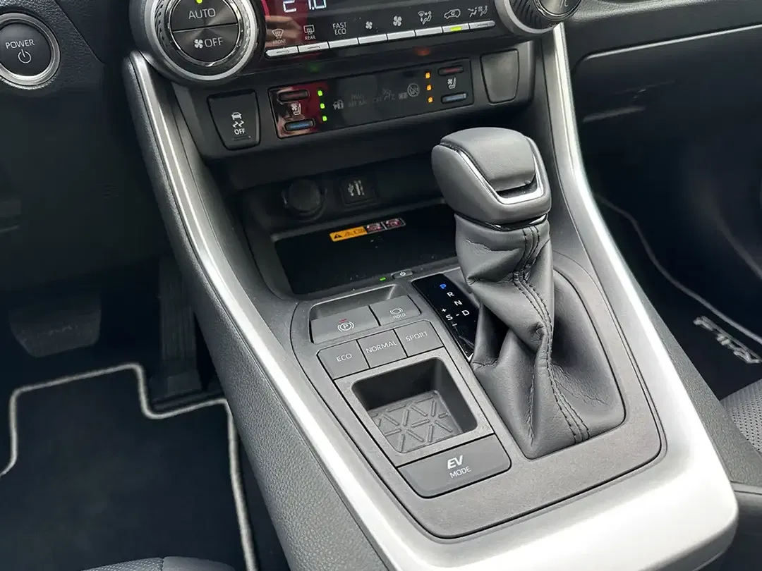 Toyota RAV 4 - Thumbnail 14