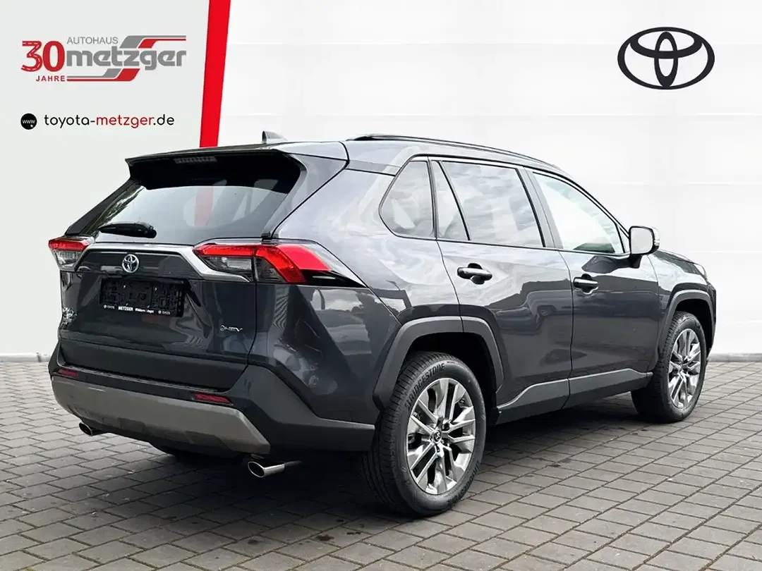 Toyota RAV 4 - Thumbnail 3