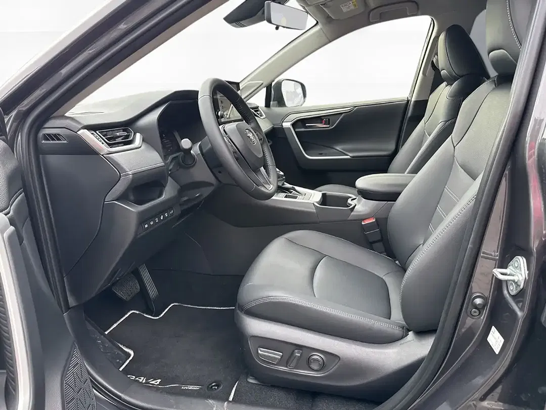 Toyota RAV 4 - Thumbnail 8