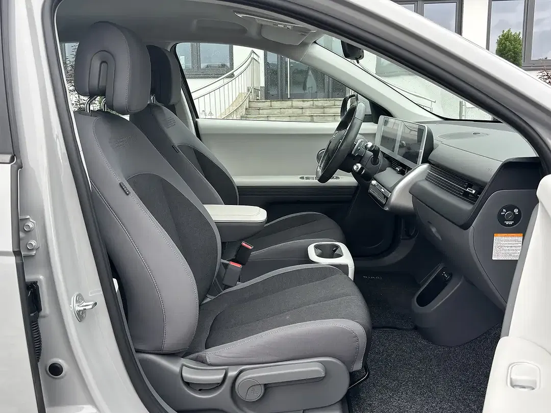 Hyundai IONIQ 5 - Thumbnail 10