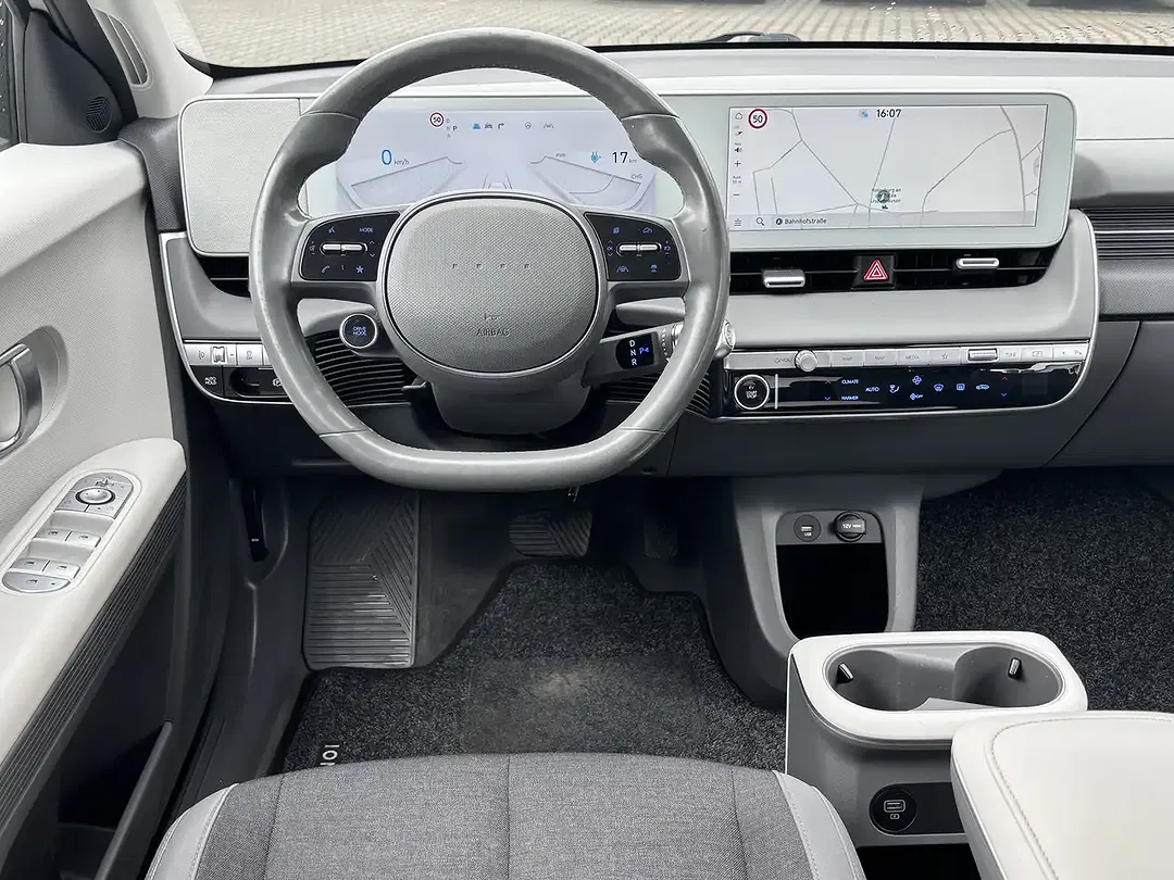 Hyundai IONIQ 5 - Thumbnail 15