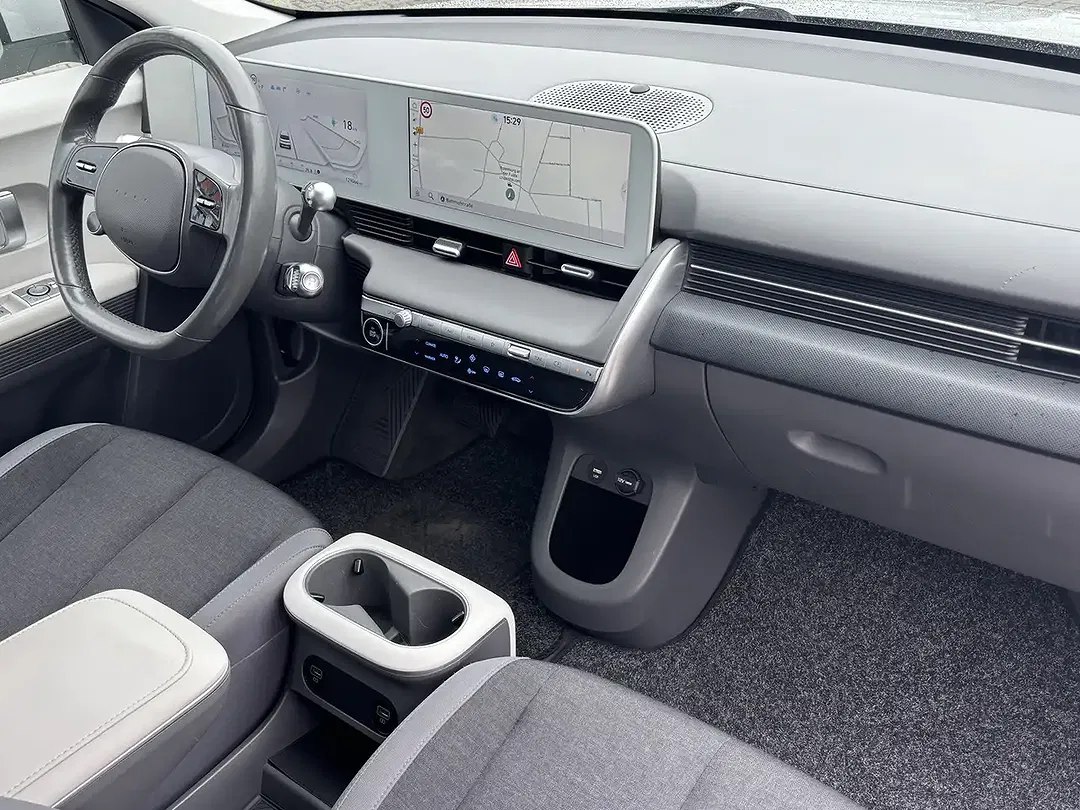 Hyundai IONIQ 5 - Thumbnail 9