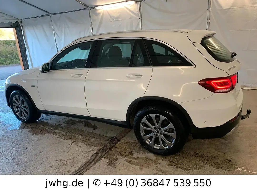 Mercedes-Benz GLC 300 - Thumbnail 10
