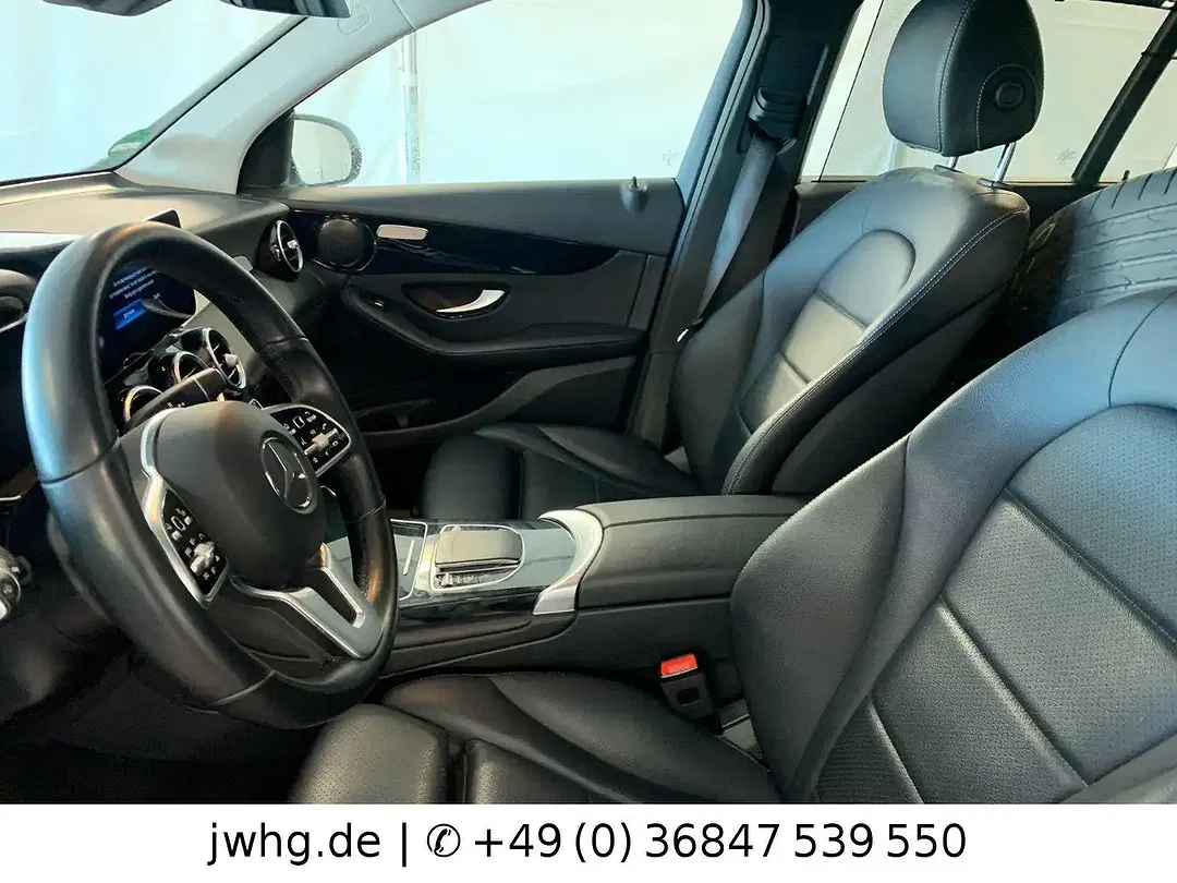 Mercedes-Benz GLC 300 - Thumbnail 12