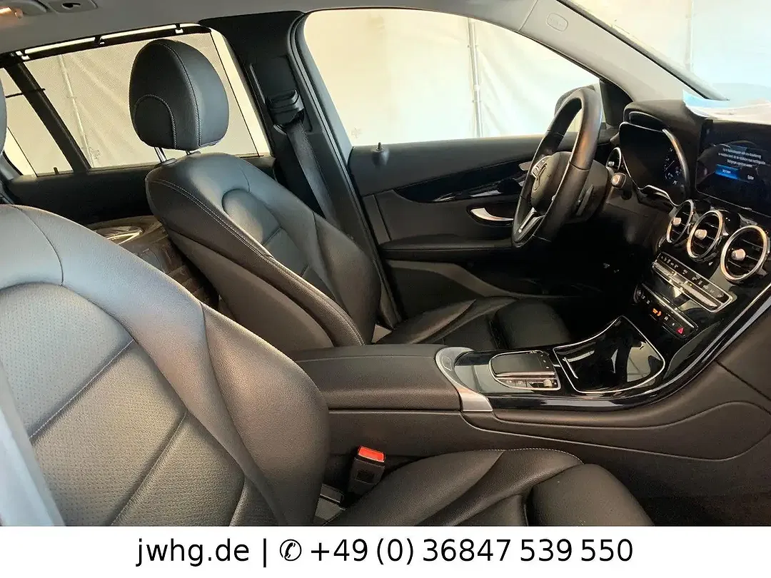 Mercedes-Benz GLC 300 - Thumbnail 4