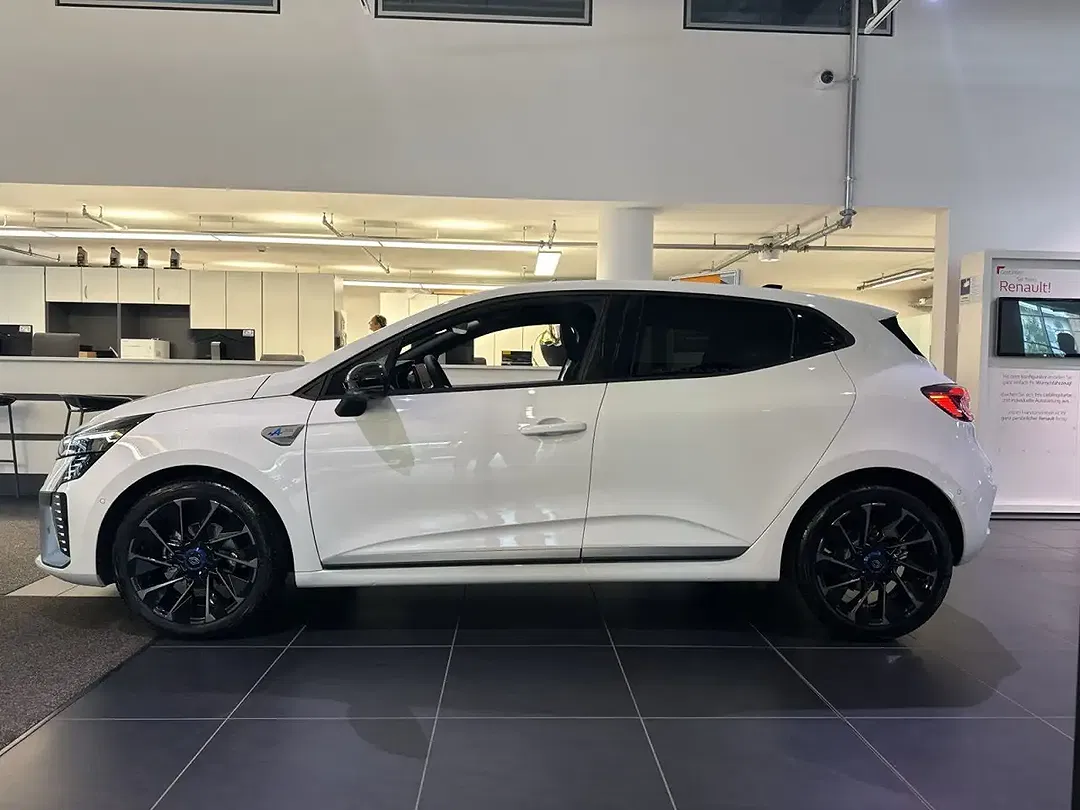 Renault Clio - Thumbnail 2