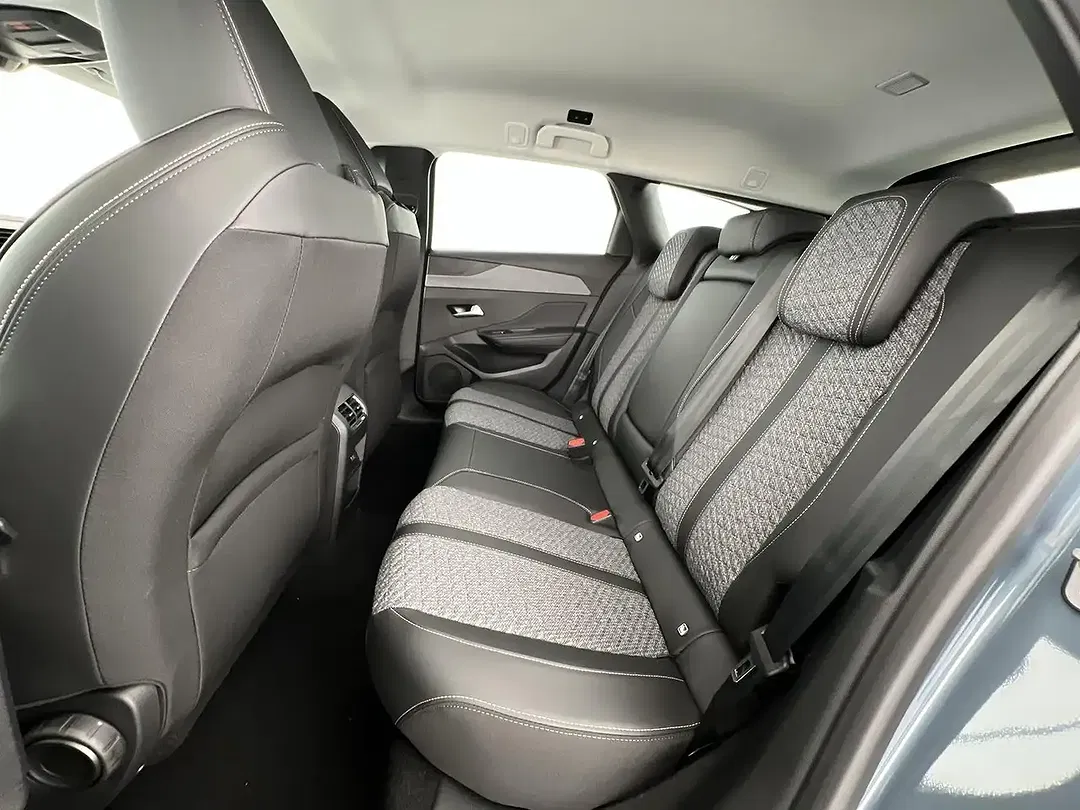 Peugeot 308 - Thumbnail 10