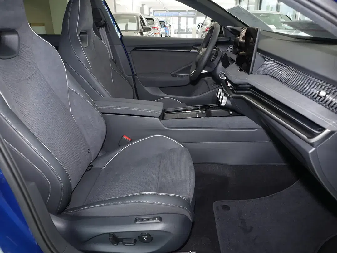 Skoda Superb - Thumbnail 5