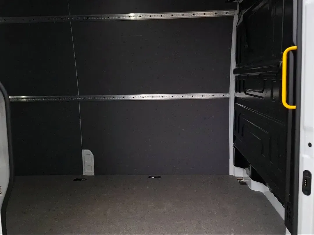 Volkswagen Crafter - Thumbnail 13