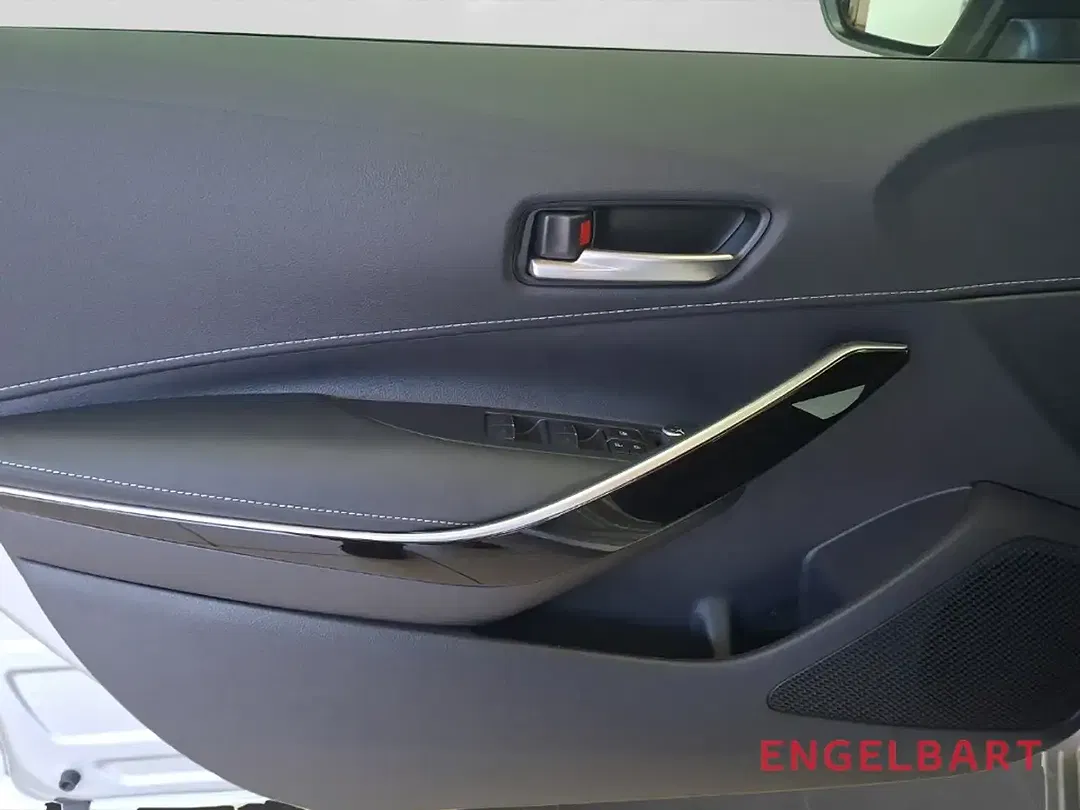 Toyota Corolla - Thumbnail 9