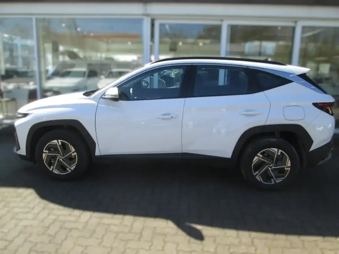 Hyundai TUCSON - Thumbnail 3