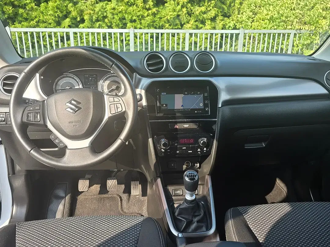 Suzuki Vitara - Thumbnail 12