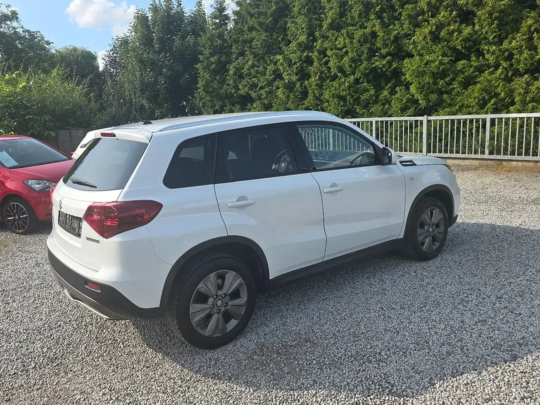 Suzuki Vitara - Thumbnail 8