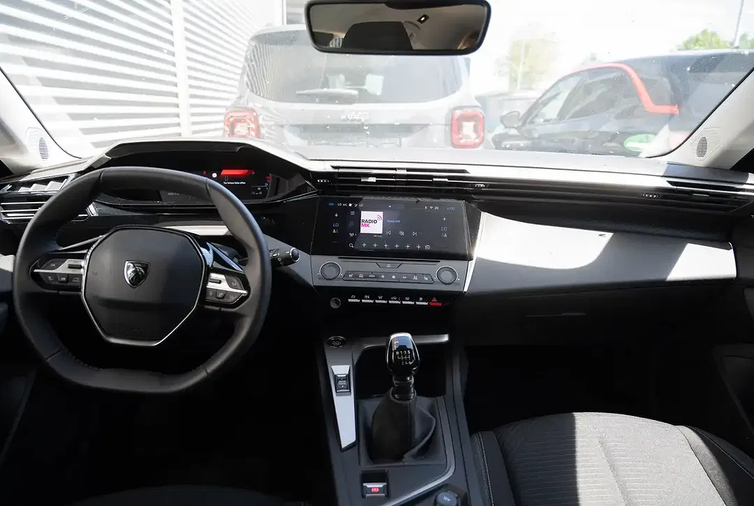 Peugeot 308 - Thumbnail 2