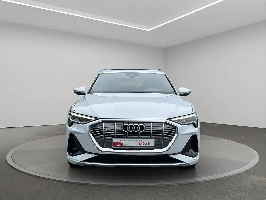 Audi e-tron - Thumbnail 5