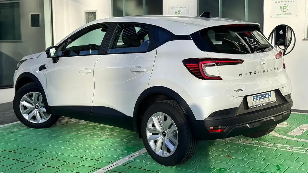 Mitsubishi ASX - Thumbnail 2