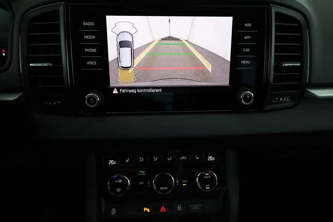 Skoda Karoq - Thumbnail 6