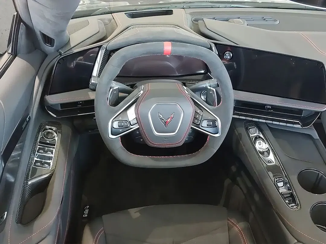 Corvette C8 - Thumbnail 10
