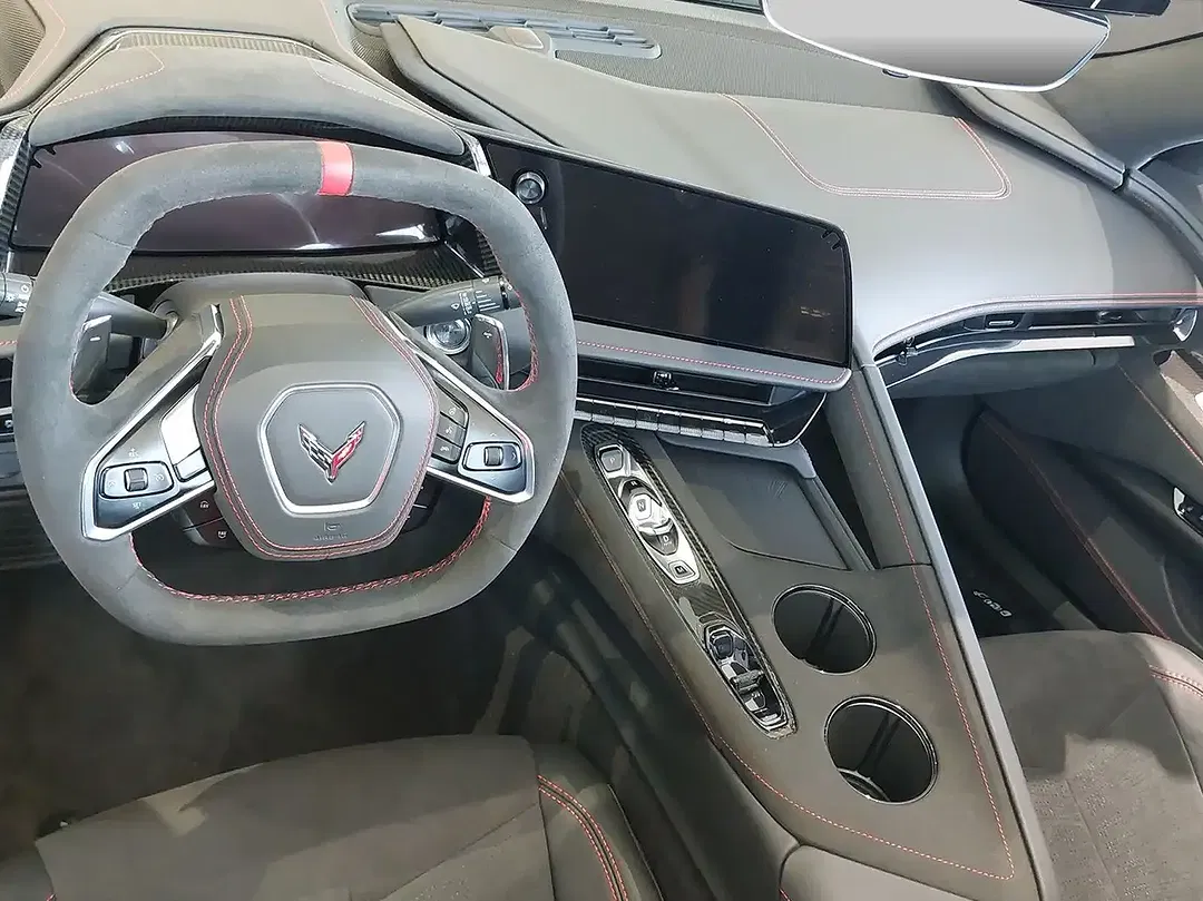 Corvette C8 - Thumbnail 13