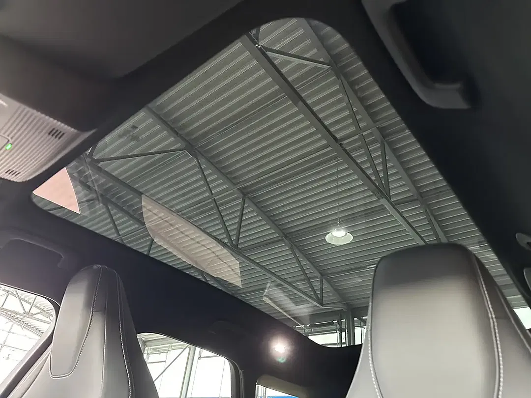 Ford Explorer - Thumbnail 12