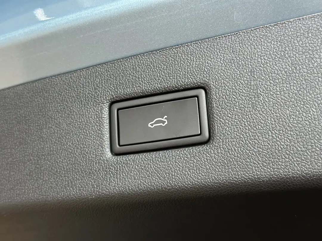 Ford Explorer - Thumbnail 7