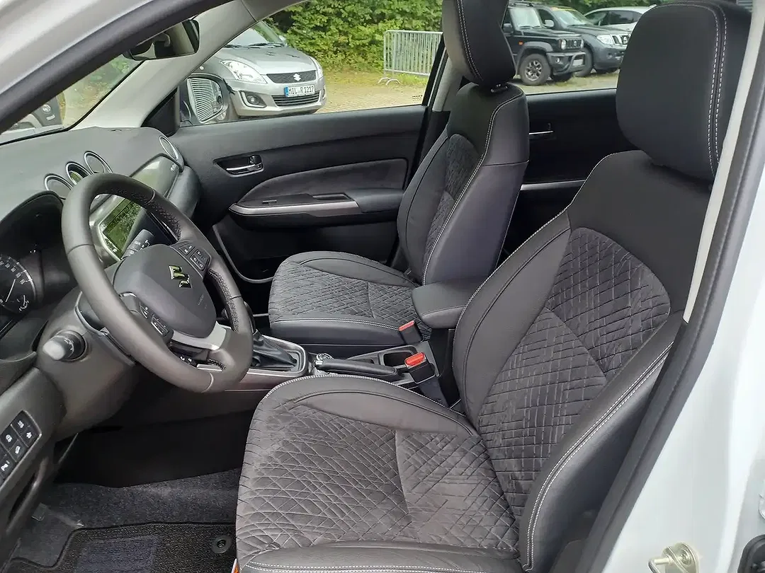 Suzuki Vitara - Thumbnail 6