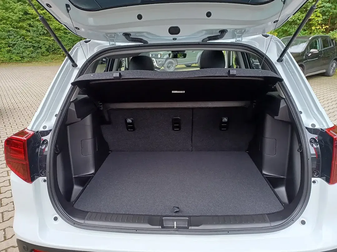 Suzuki Vitara - Thumbnail 8