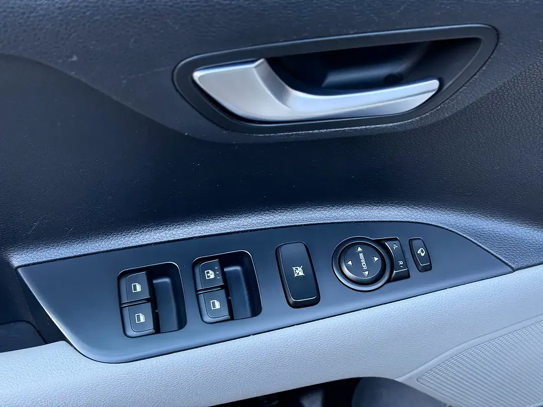 Kia Stonic - Thumbnail 8
