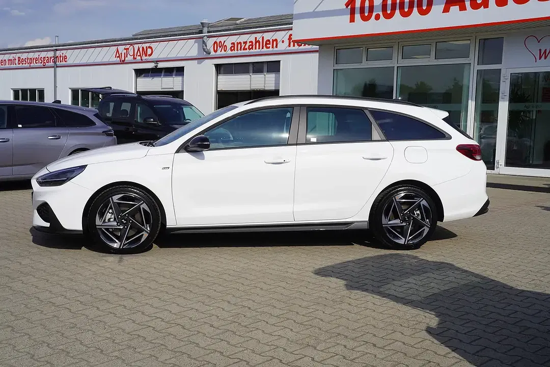 Hyundai i30 - Thumbnail 2