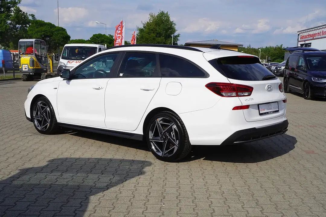 Hyundai i30 - Thumbnail 3