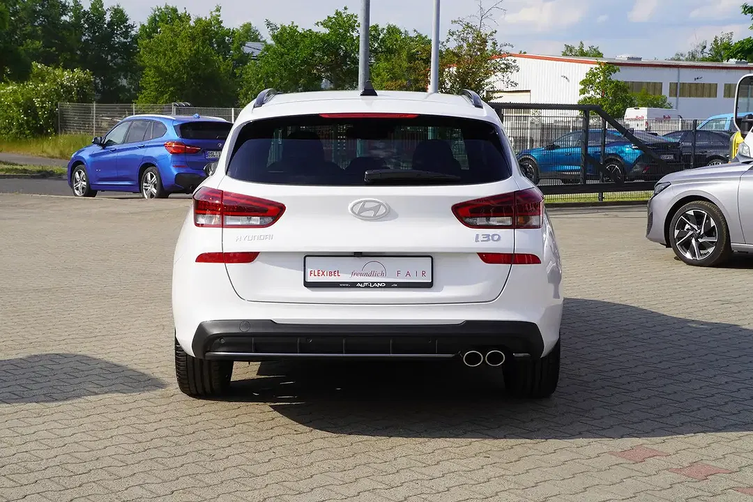 Hyundai i30 - Thumbnail 4