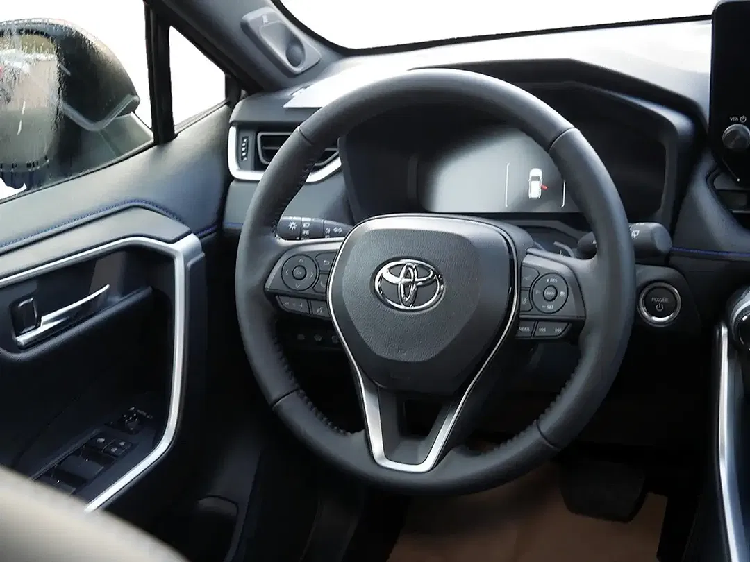Toyota RAV 4 - Thumbnail 10