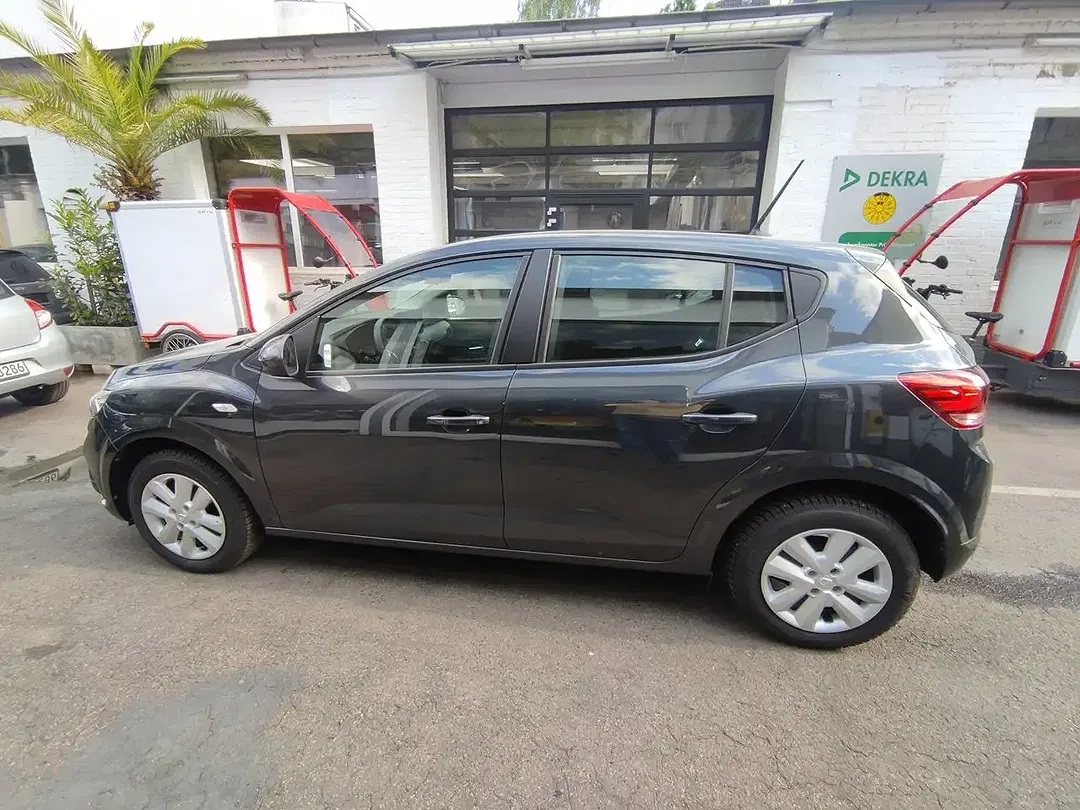 Dacia Sandero - Thumbnail 4