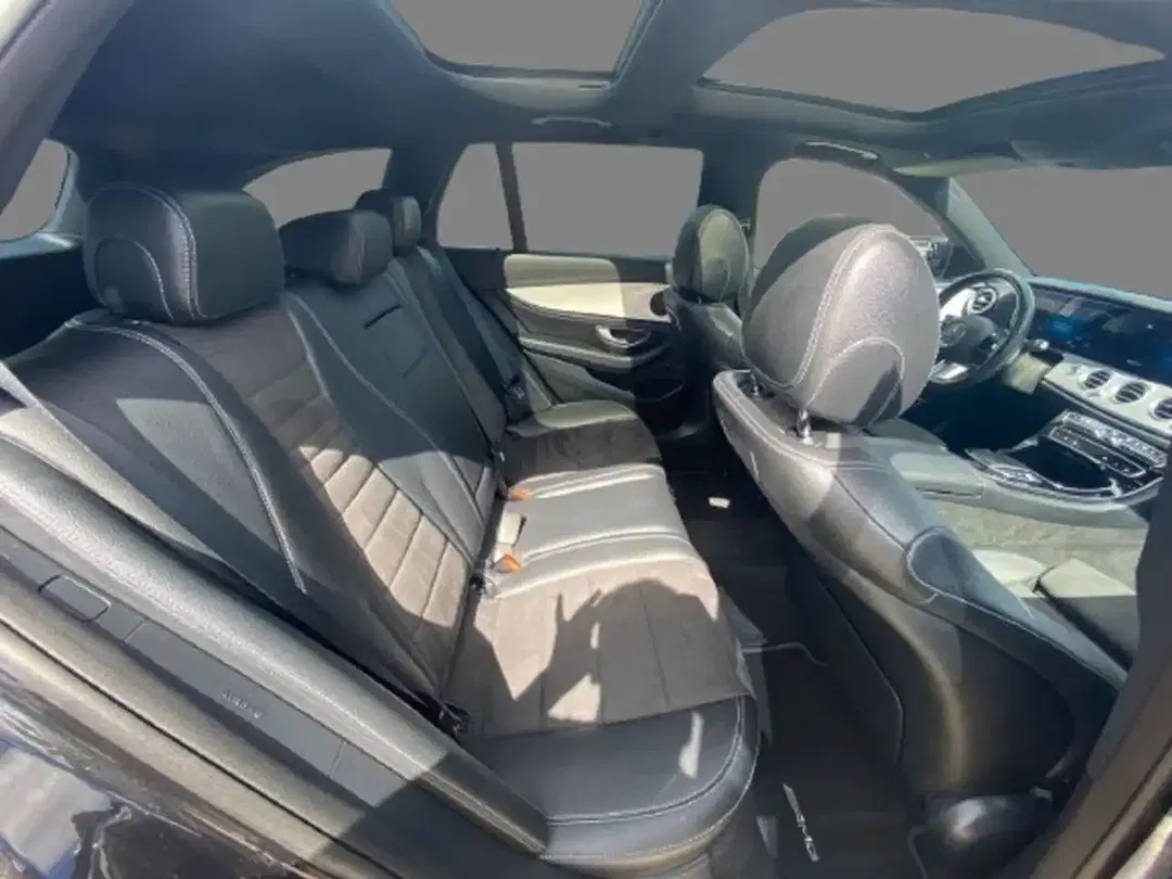Mercedes-Benz E 300 - Thumbnail 10