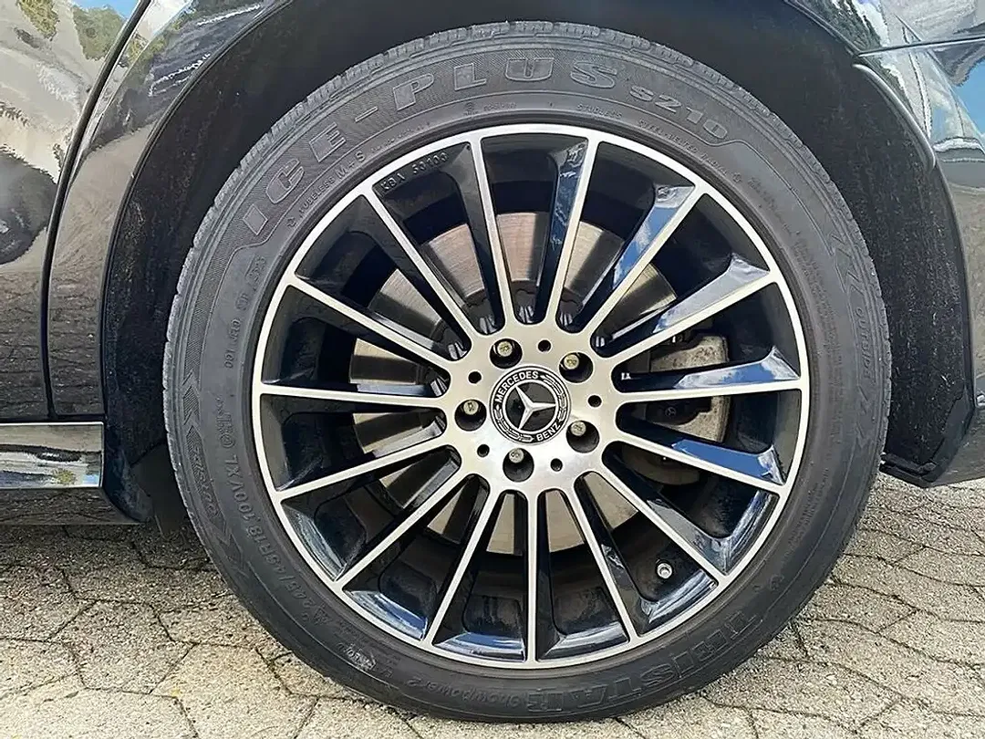 Mercedes-Benz E 300 - Thumbnail 12